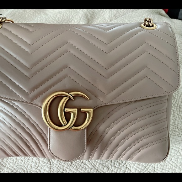 Gucci Medium GG Mormont Chain Shoulder Bag - Picture 6 of 10